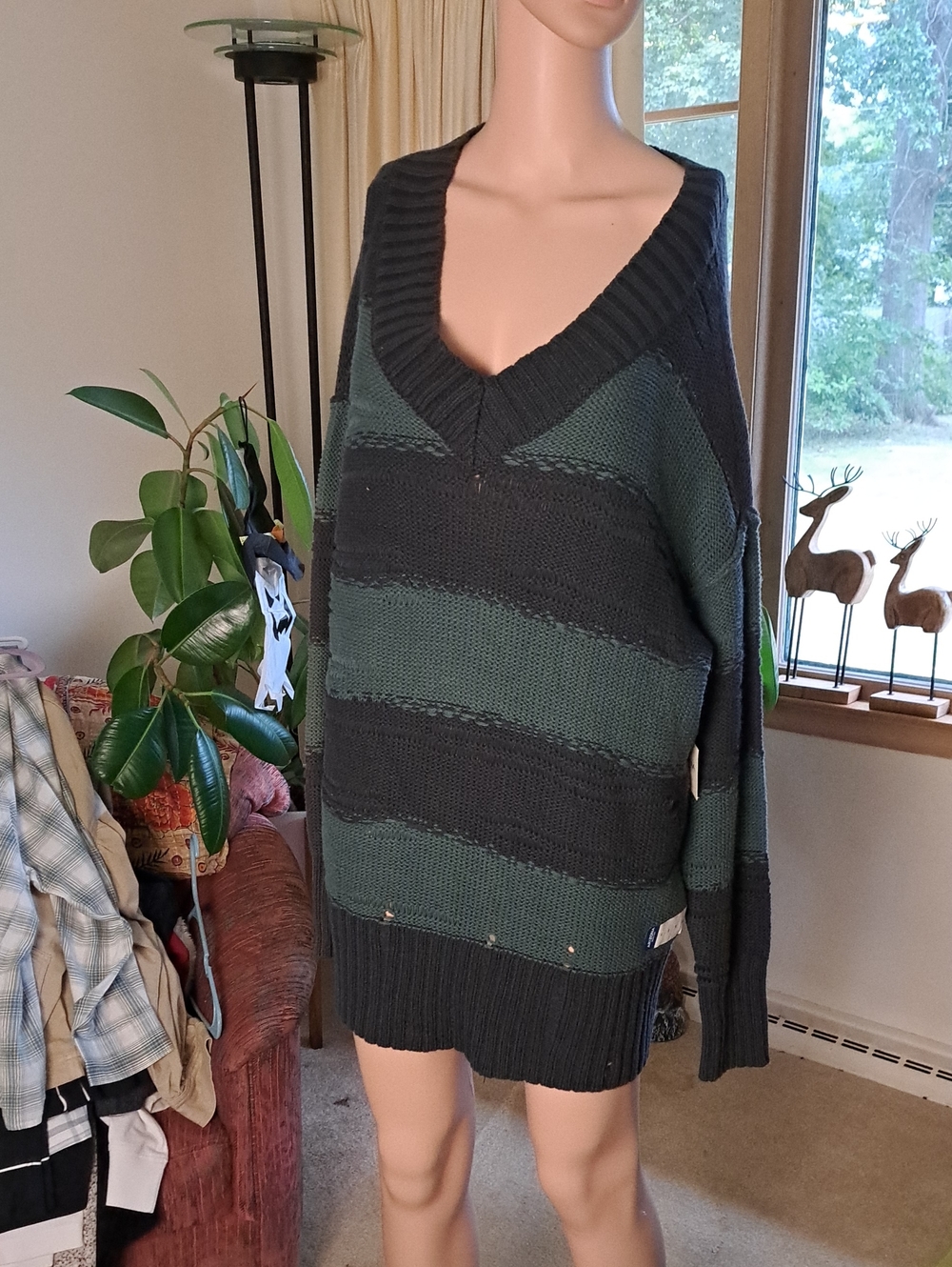 Arizona Jean Co Striped V-Neck Sweater Dress - Green & Black M Ptp 23 Length 29